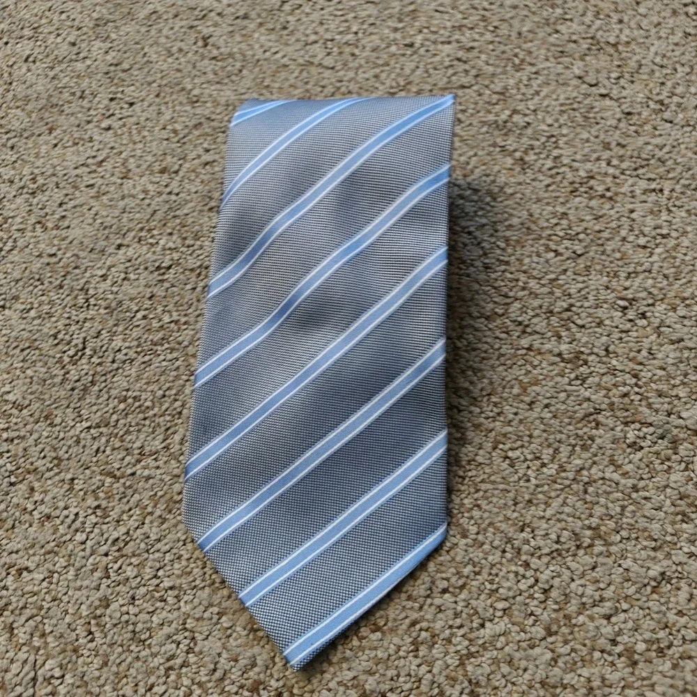 Ermenegildo Zegna Silk Tie Blue Gray Striped Made‎ in Italy Mens Classic Necktie